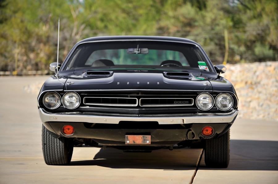  Dodge Challenger R/T Hemi 1971 года  (фото 10 из 17)